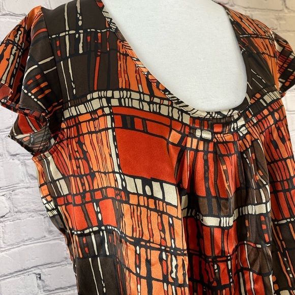 Apt 9 Silky Geometric Top size Large - Picture 2 of 9